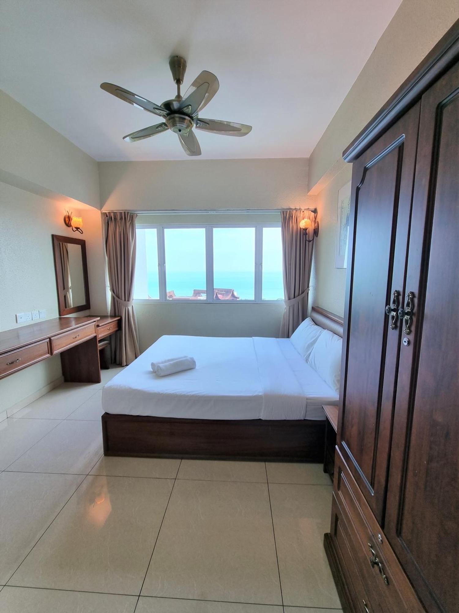 Aloka Seaview Apartment Batu Feringgi Exterior foto