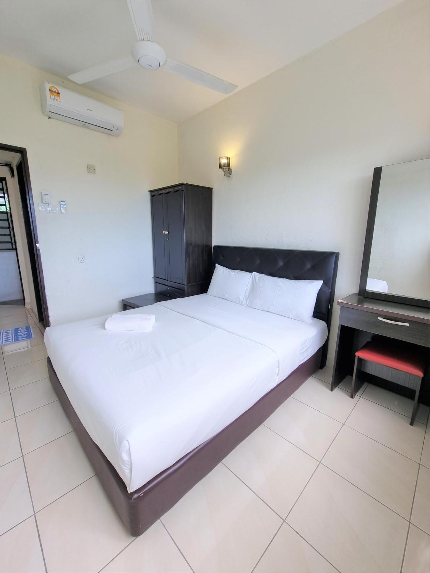 Aloka Seaview Apartment Batu Feringgi Exterior foto