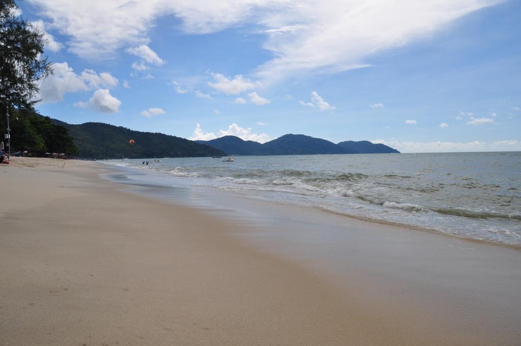 Aloka Seaview Apartment Batu Feringgi Exterior foto